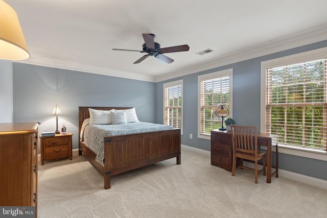5452 CHANDLEY FARM CIR, Centreville, VA 20120