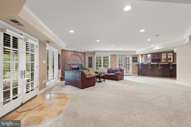 5452 CHANDLEY FARM CIR, Centreville, VA 20120