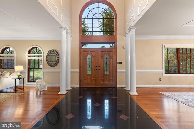5452 CHANDLEY FARM CIR, Centreville, VA 20120
