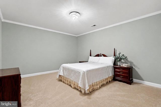 5452 CHANDLEY FARM CIR, Centreville, VA 20120