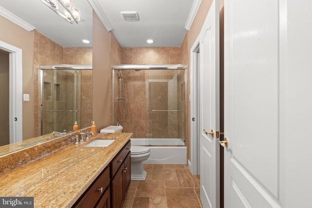 5452 CHANDLEY FARM CIR, Centreville, VA 20120