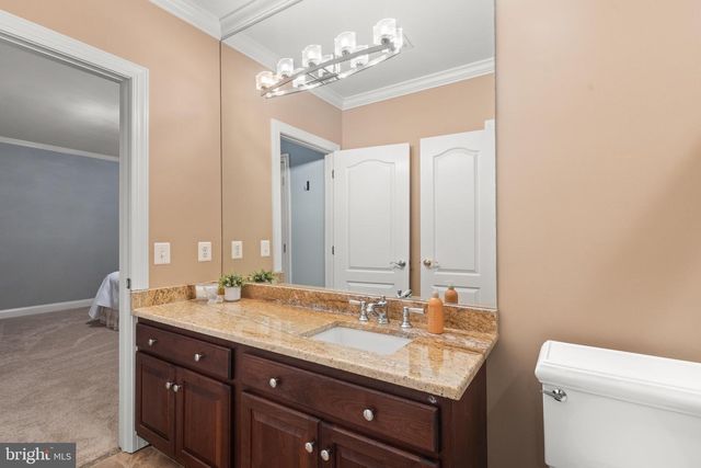 5452 CHANDLEY FARM CIR, Centreville, VA 20120