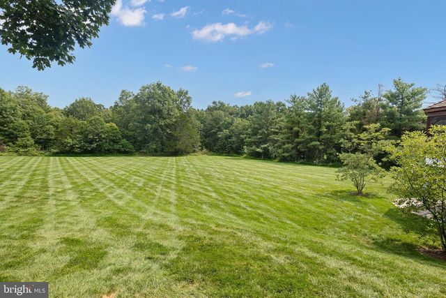 5452 CHANDLEY FARM CIR, Centreville, VA 20120