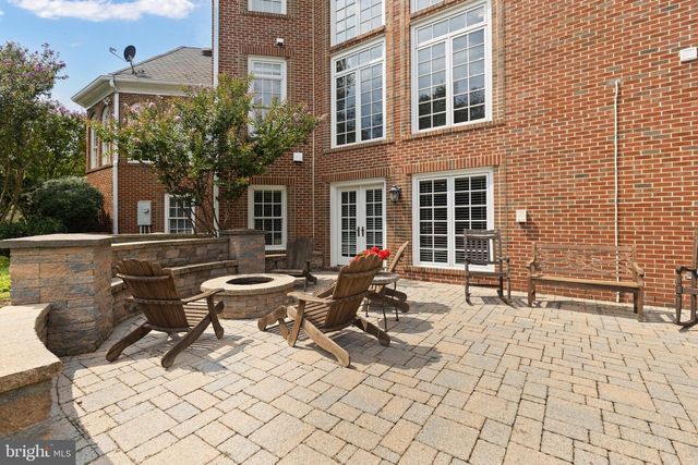5452 CHANDLEY FARM CIR, Centreville, VA 20120