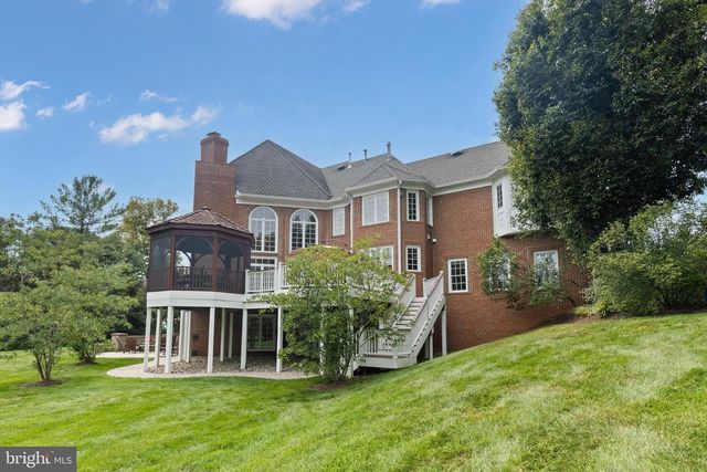 5452 CHANDLEY FARM CIR, Centreville, VA 20120