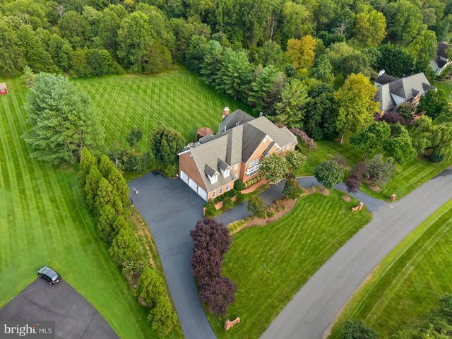 5452 CHANDLEY FARM CIR, Centreville, VA 20120