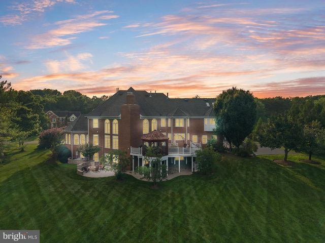 5452 CHANDLEY FARM CIR, Centreville, VA 20120