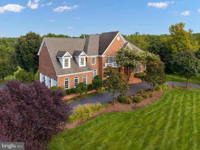 5452 CHANDLEY FARM CIR, Centreville, VA 20120