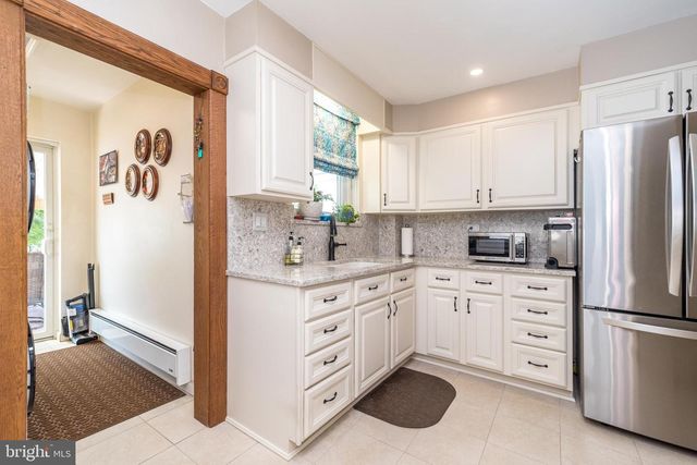 405 W ELEVENTH AVE, Conshohocken, PA 19428