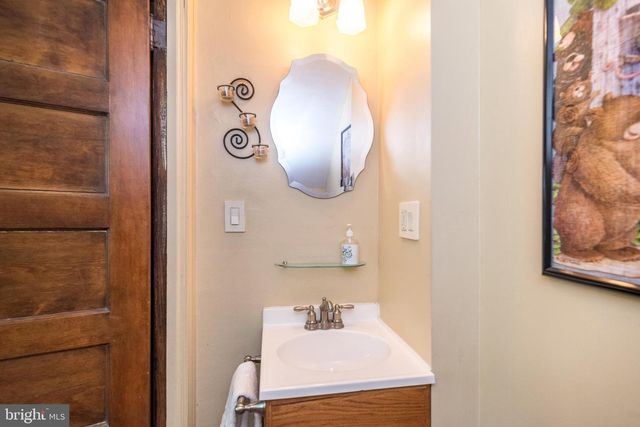 405 W ELEVENTH AVE, Conshohocken, PA 19428