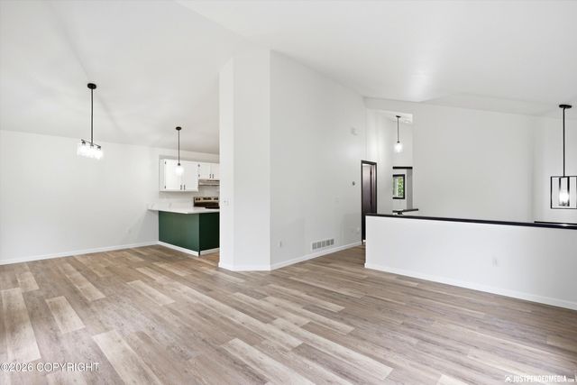 2152 Misty Glenn Circle, Anchorage, AK 99502