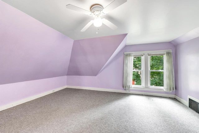110 W PARKER STREET, Weyauwega, WI 54983