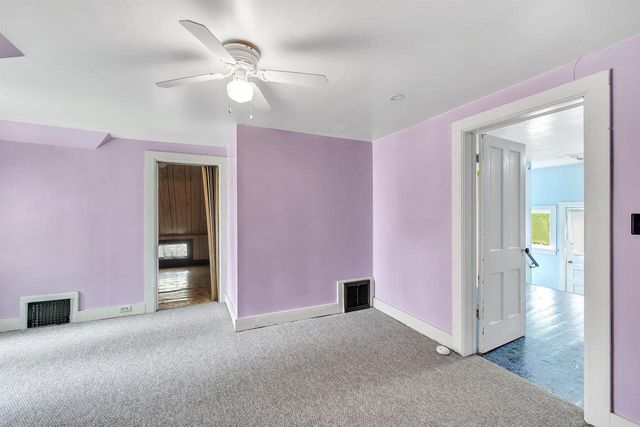 110 W PARKER STREET, Weyauwega, WI 54983