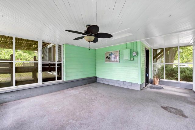 110 W PARKER STREET, Weyauwega, WI 54983