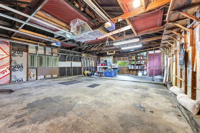 110 W PARKER STREET, Weyauwega, WI 54983