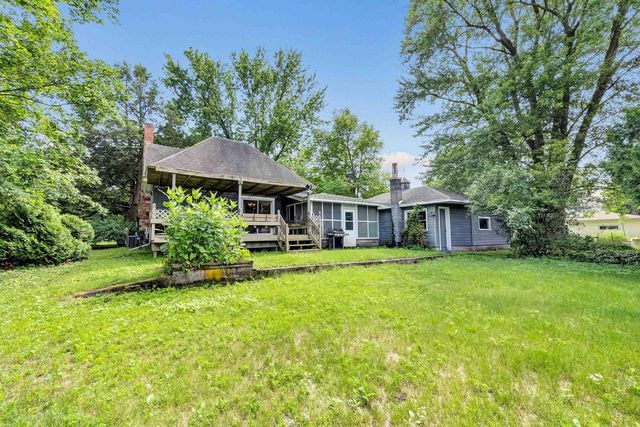 110 W PARKER STREET, Weyauwega, WI 54983