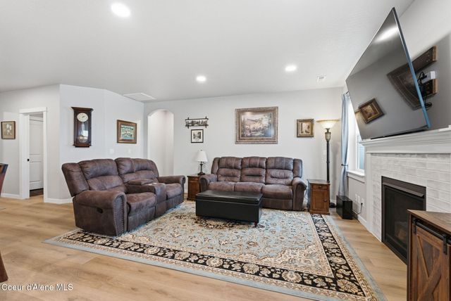 11779 N Lennon LN, Rathdrum, ID 83858