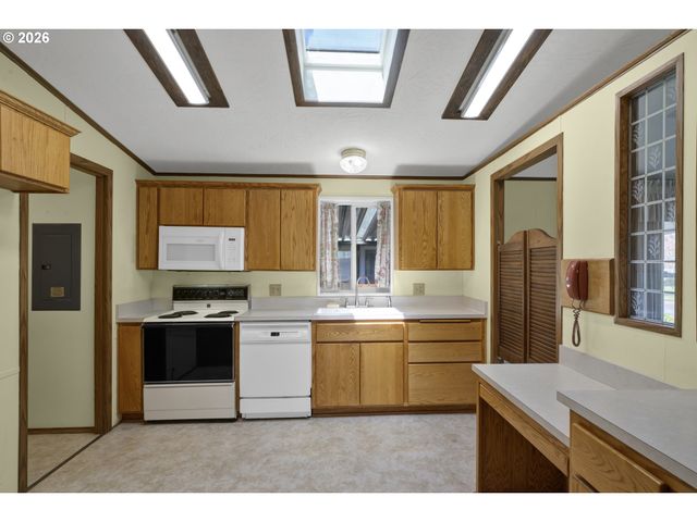 1699 N TERRY St 43, Eugene, OR 97402