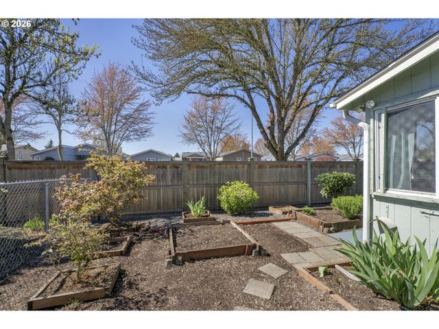 1699 N TERRY St 43, Eugene, OR 97402