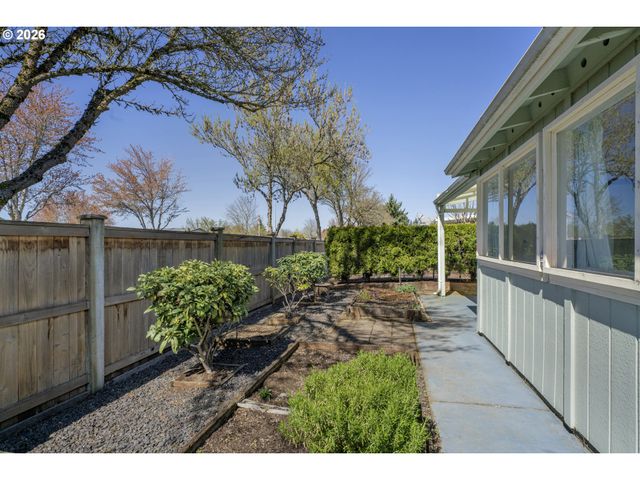 1699 N TERRY St 43, Eugene, OR 97402