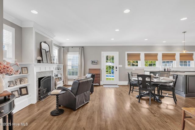 406 Carmen Avenue, Jacksonville, NC 28540