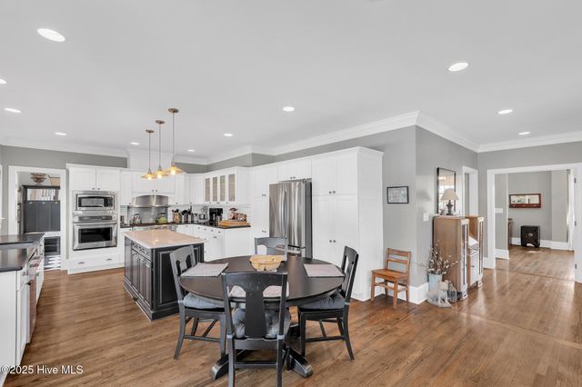 406 Carmen Avenue, Jacksonville, NC 28540