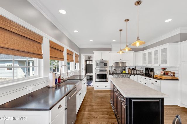 406 Carmen Avenue, Jacksonville, NC 28540