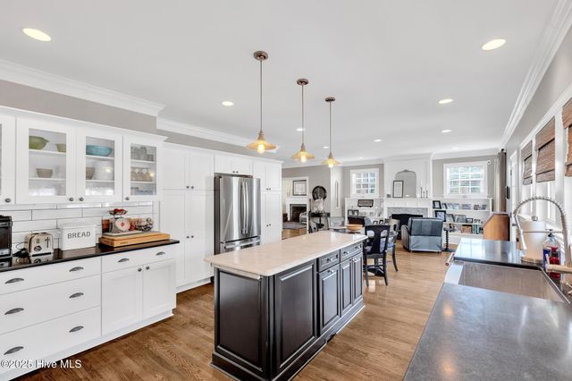 406 Carmen Avenue, Jacksonville, NC 28540