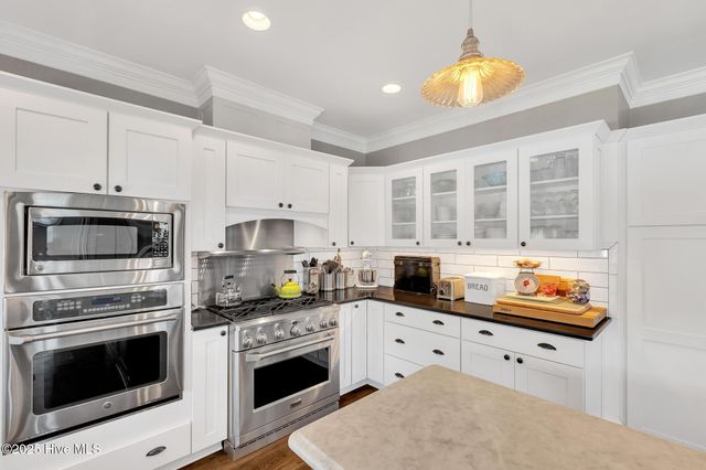 406 Carmen Avenue, Jacksonville, NC 28540