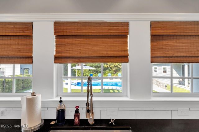 406 Carmen Avenue, Jacksonville, NC 28540