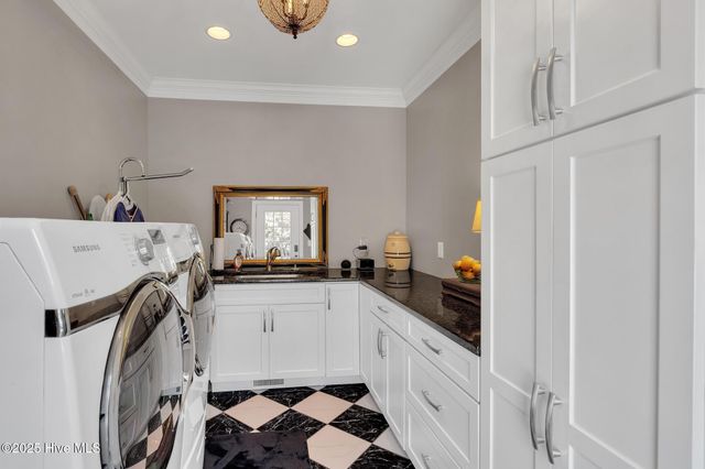 406 Carmen Avenue, Jacksonville, NC 28540