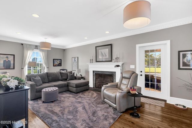 406 Carmen Avenue, Jacksonville, NC 28540