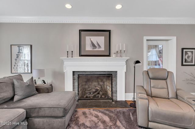 406 Carmen Avenue, Jacksonville, NC 28540