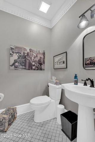 406 Carmen Avenue, Jacksonville, NC 28540