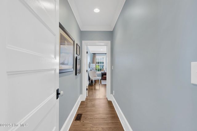 406 Carmen Avenue, Jacksonville, NC 28540