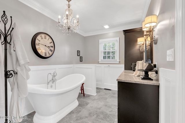 406 Carmen Avenue, Jacksonville, NC 28540