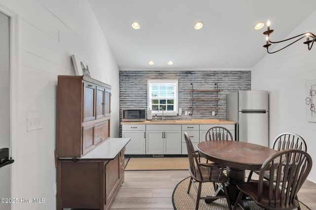 406 Carmen Avenue, Jacksonville, NC 28540