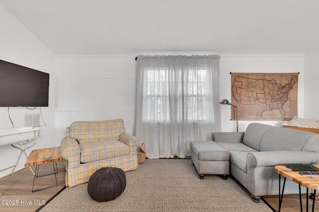 406 Carmen Avenue, Jacksonville, NC 28540