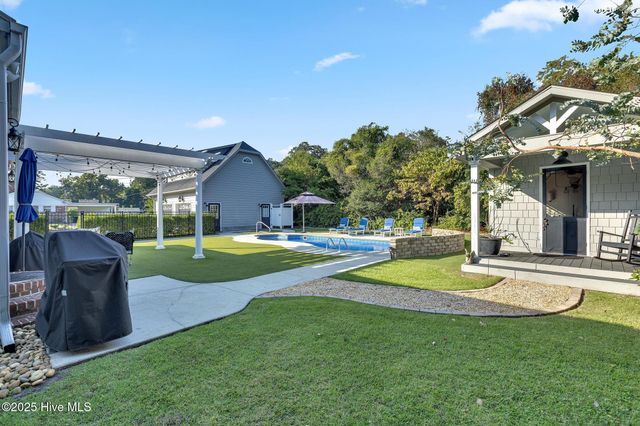 406 Carmen Avenue, Jacksonville, NC 28540