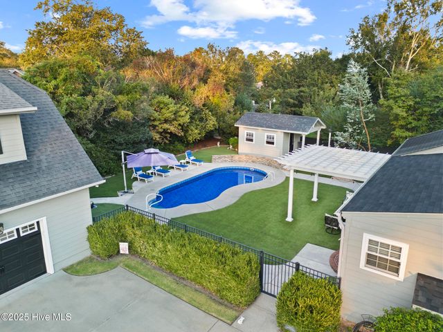 406 Carmen Avenue, Jacksonville, NC 28540