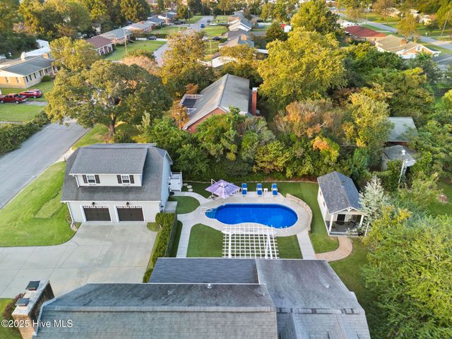 406 Carmen Avenue, Jacksonville, NC 28540