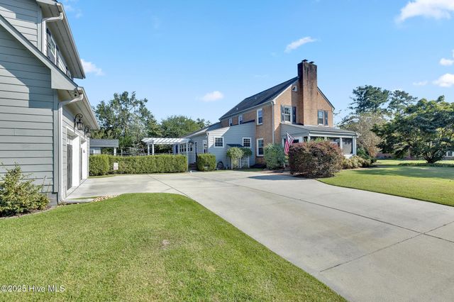 406 Carmen Avenue, Jacksonville, NC 28540