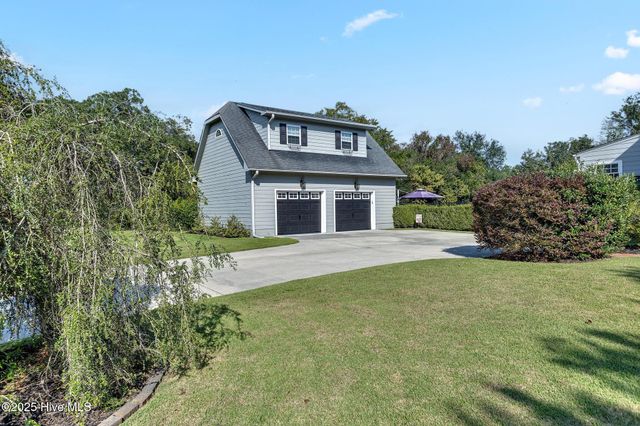 406 Carmen Avenue, Jacksonville, NC 28540