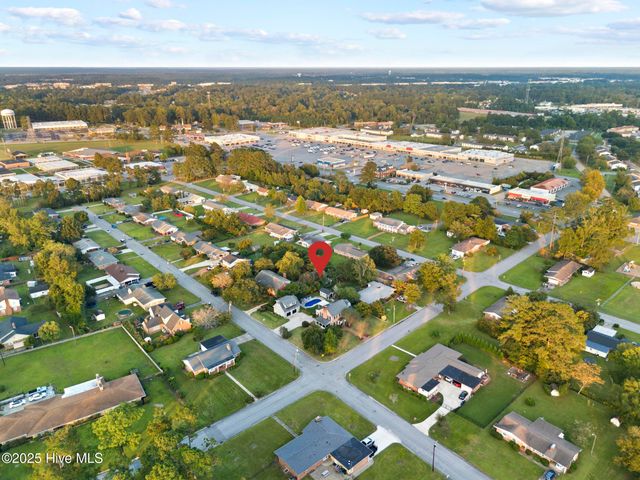 406 Carmen Avenue, Jacksonville, NC 28540