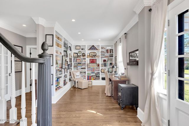 406 Carmen Avenue, Jacksonville, NC 28540