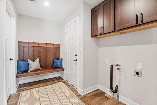 2654 Delaware Avenue, North Saint Paul, MN 55109