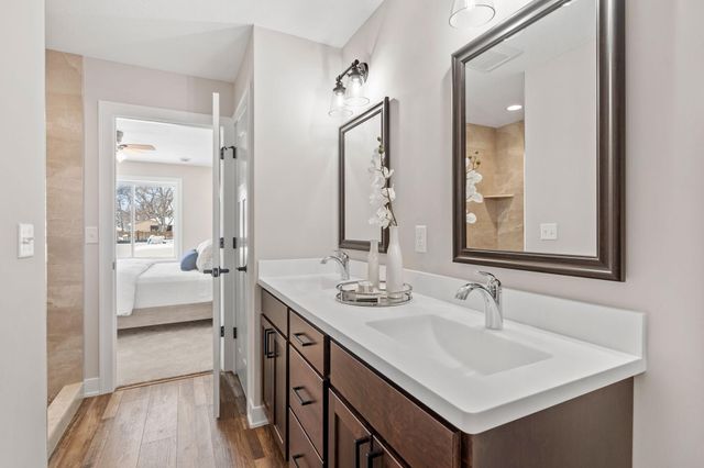 2654 Delaware Avenue, North Saint Paul, MN 55109