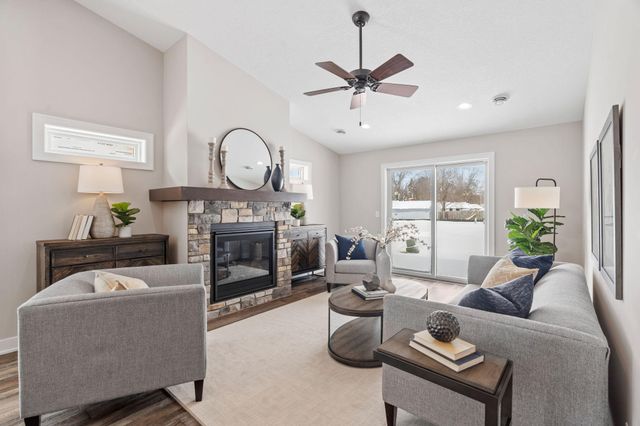 2654 Delaware Avenue, North Saint Paul, MN 55109