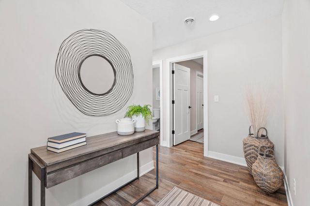 2654 Delaware Avenue, North Saint Paul, MN 55109