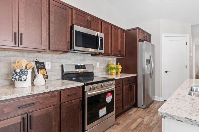 2654 Delaware Avenue, North Saint Paul, MN 55109